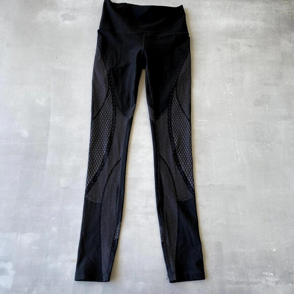 Lululemon Leggings Womens 6 Black Gray Mapped out Gym‎ Yoga Full Leg - Picture 1 of 8